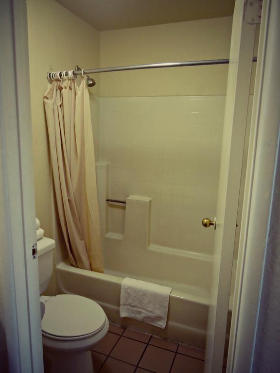 Economy Inn Victorville Bilik gambar